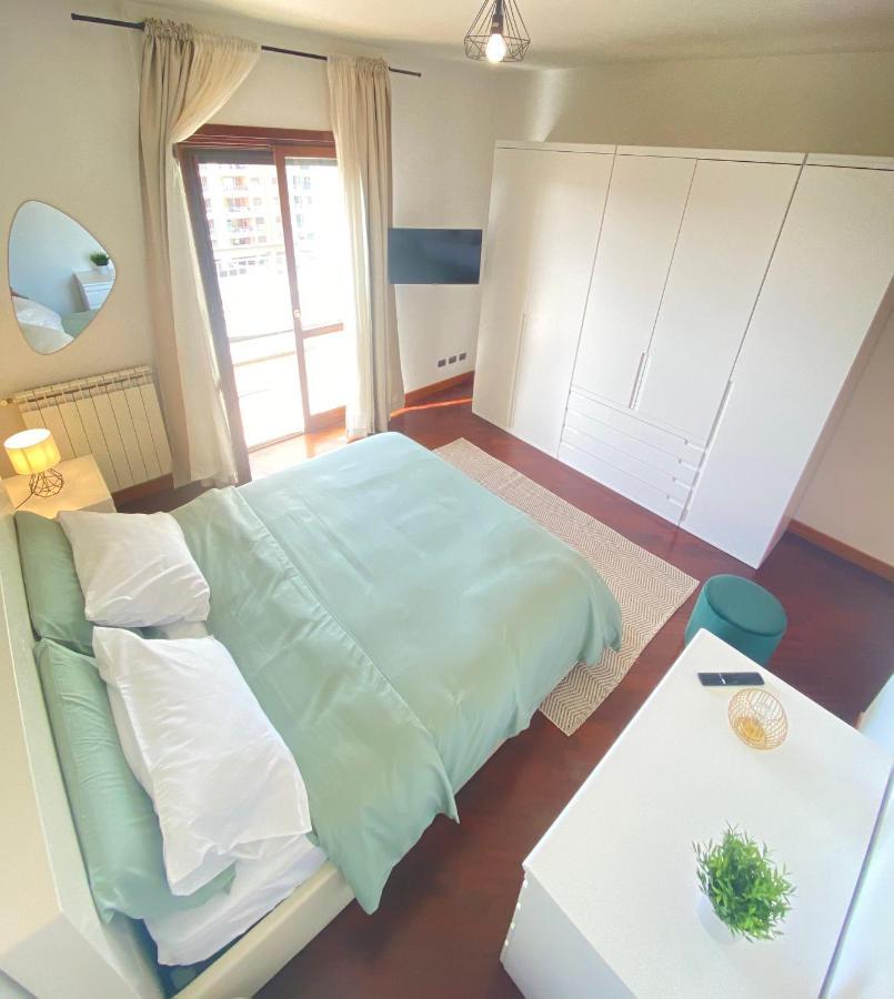 Golden Hour Apartment - Panoramic Terrace فيوميتشينو المظهر الخارجي الصورة